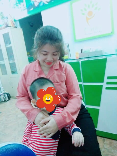 cai-duoi-be-nho-va-hanh-phuc-cua co